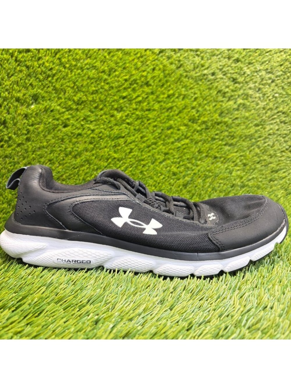 Under Armour Charged Assert 9 Mens Size 10.5 Black White Running Shoes Sneakers